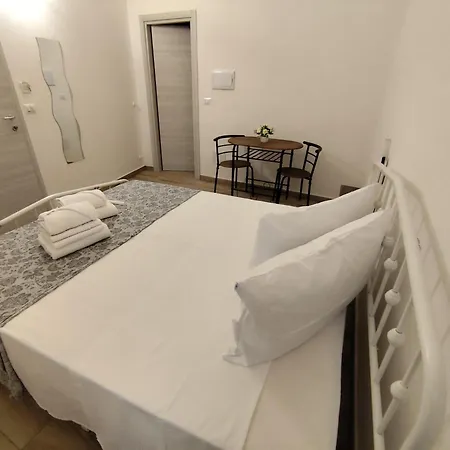 Via Roma Bed and breakfast 3*